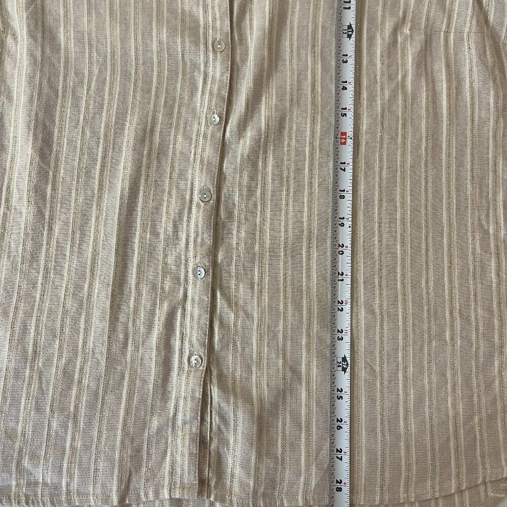 Jones & CO. Women's dress shirt with long sleeves size 1X. Made in Indonesia. - Picture 4 of 9